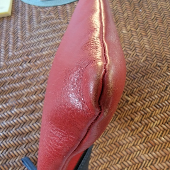 Hare + Hart Two-Tone Pebbled Leather Large Wristlet - Picture 6 of 9